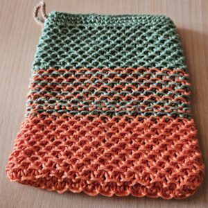Handgemachter Duschplätz in Grün & Orange